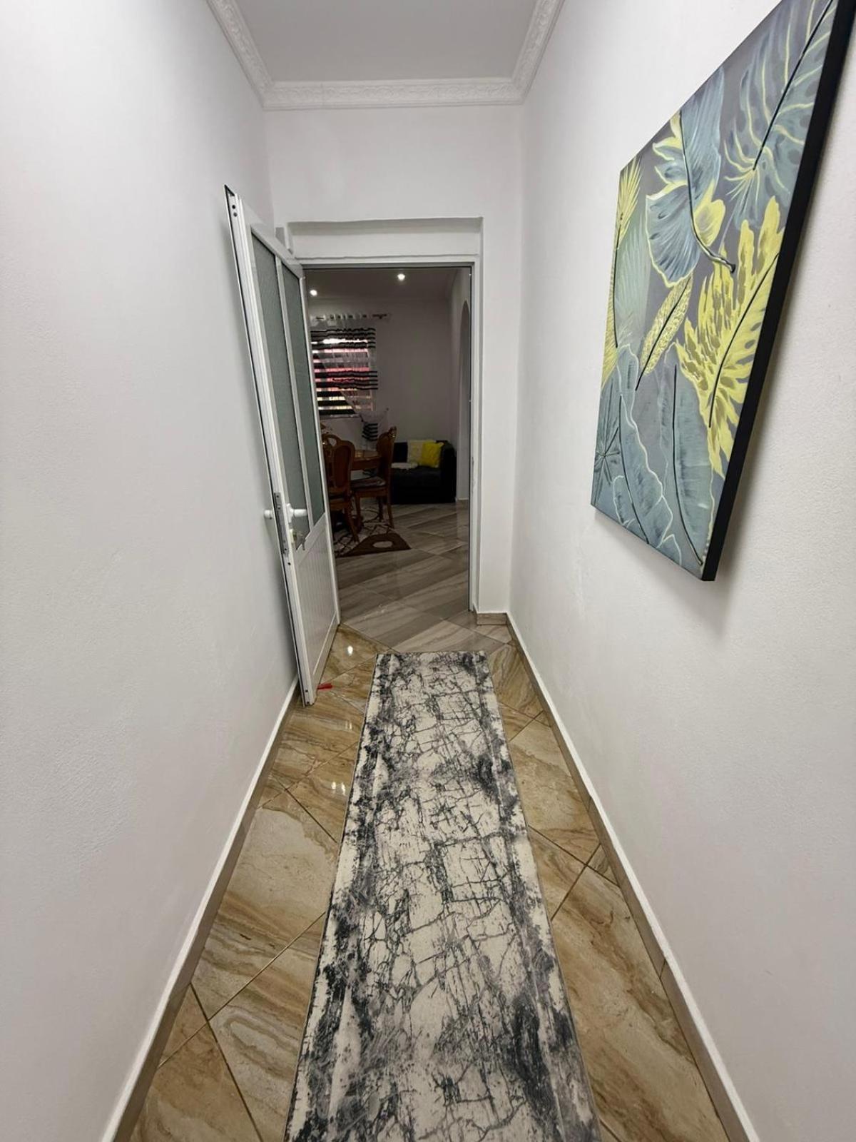 בראט Guesthouse Albi מראה חיצוני תמונה