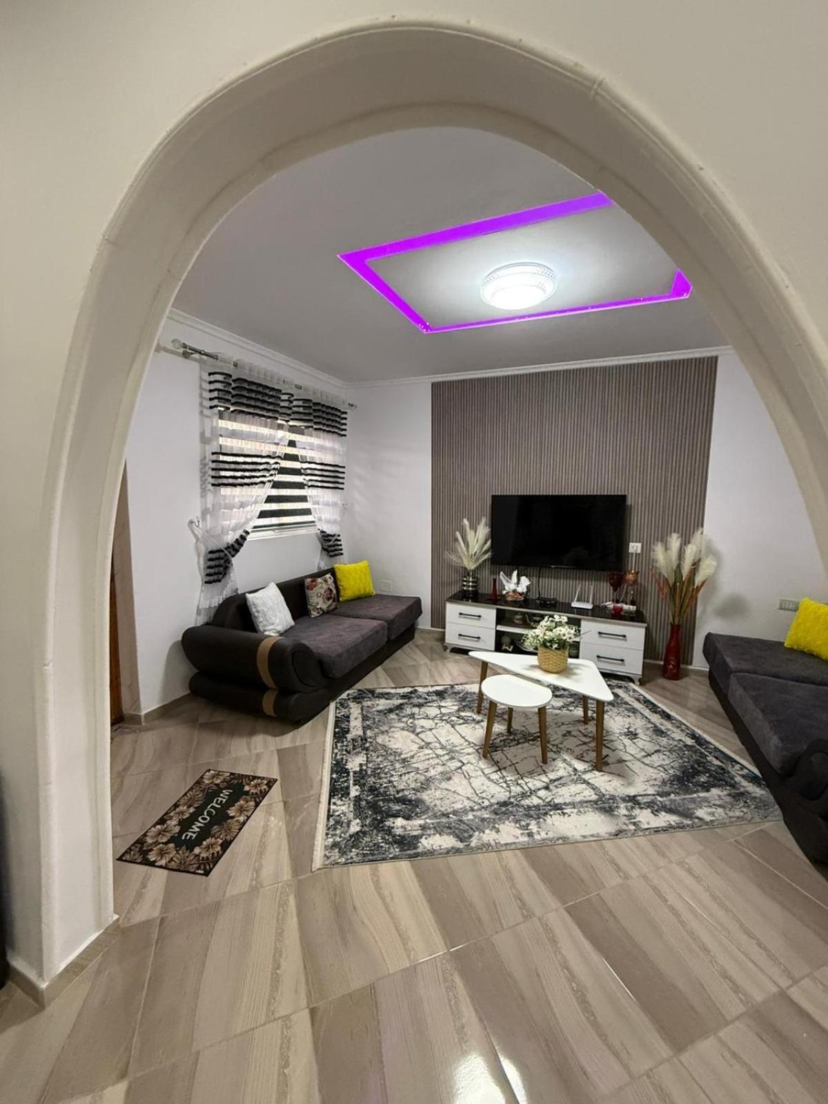 בראט Guesthouse Albi מראה חיצוני תמונה